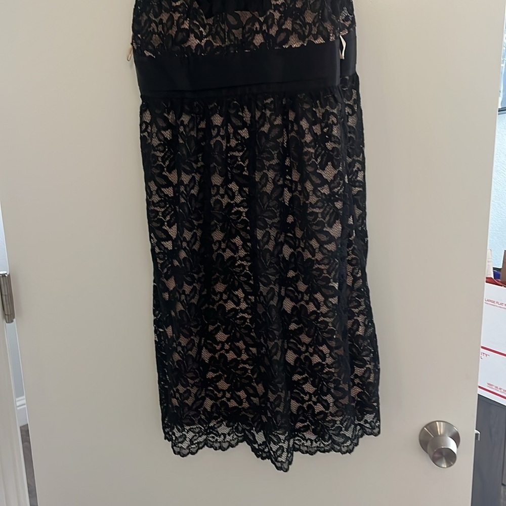 Dress - Picture 2 of 2